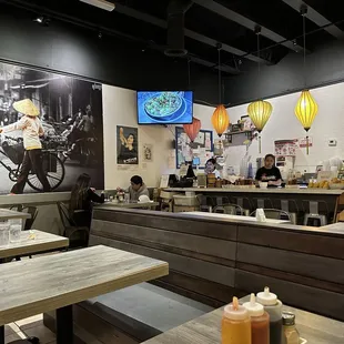 sushi and sashimi, interior