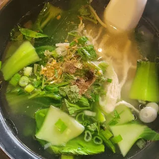 32 oz. Shrimp Wonton Soup