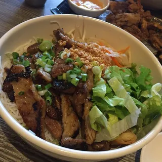 Charbroiled Sliced Pork with Noodle Salad