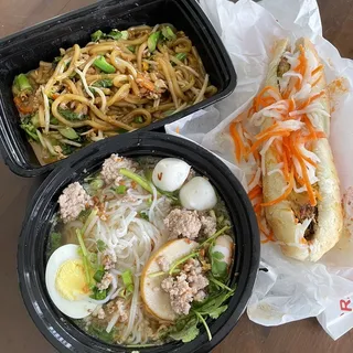Bahn Mi with lemongrass chicken