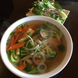 P7. Chicken Veggie Pho