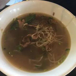 P12. Large Bowl of Pho Beff Stew (Bo Kho)