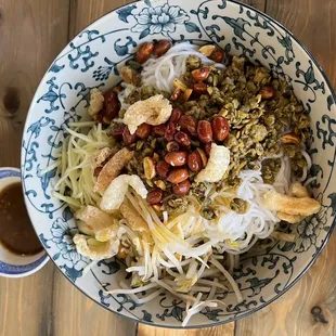 Baby clam vermicelli bowl