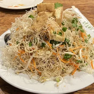 crispy noodles (mee krob)