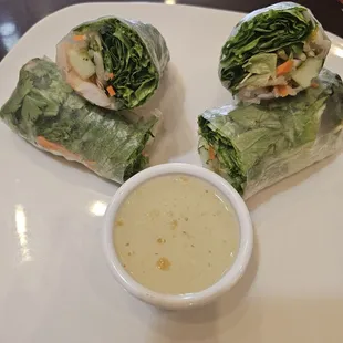 Fresh rolls with shrimp-did NOT think they could get any better!