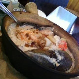Clay Pot Seafood Combination