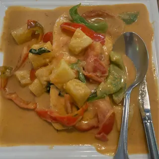 Salmon in Pineapple Curry
