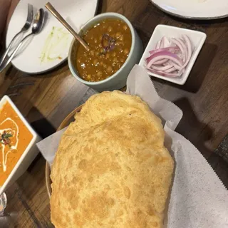 Chana Bhatura