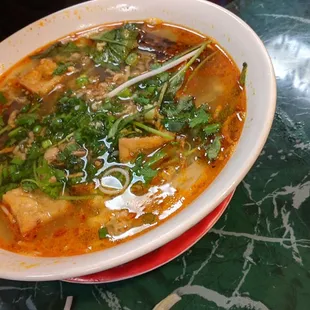 Bun riuw - crab noodle soup