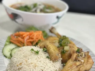 Pho Ga Vang