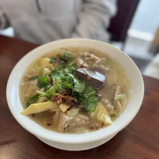 Bun Mang VIT (Rice Noodles Soup)