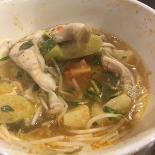 390693. Cat Fish Sour Soup