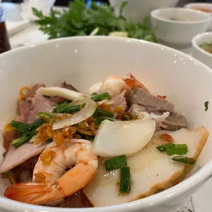 close up: hủ tiếu mỹ tho (dry version)