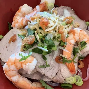 Clear glass noodles with lean pork, shrimp, quail egg