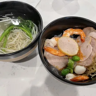 Hu tieu mi my tho (dry): sooo good!!