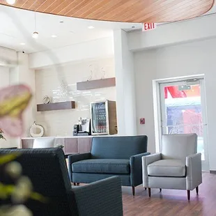 Visit our convenient Ennis Joslin ER location in South Padre Island.