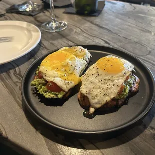 Brunch: Avocado Toast = excellent