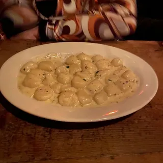 Gnocchi 4 Formaggi in salsa tartufata