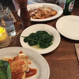 Cannelloni di Ricotta and Mozzarella con Pomodoro e Basilico