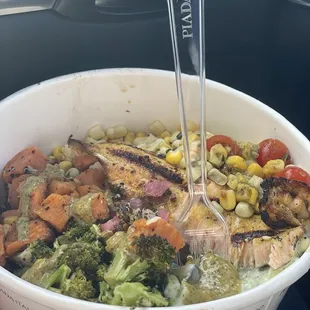 Power bowl with salmon