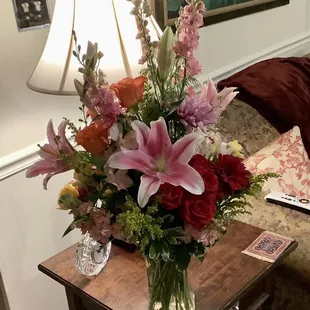 Piano's Flowers & Gifts