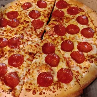 Large pepperoni pizza