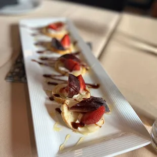 Bruschetta with Brie, Strawberries, Figs &amp; balsamic glaze