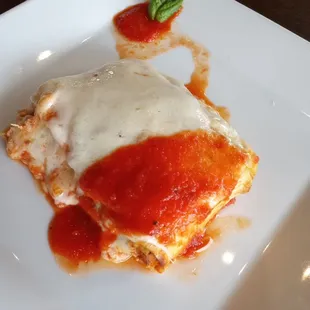 pasta dish, pasta, food