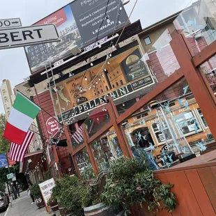 Feeling like I was in Rome when I took this photos.