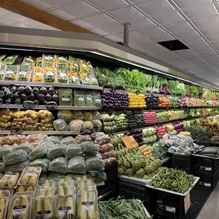 a produce section of a grocery store