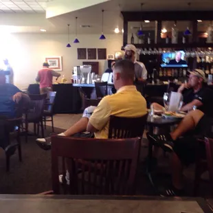 En el bar después del Torneo.