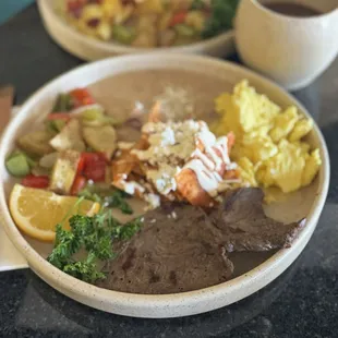 Asada and eggs...killer quality!