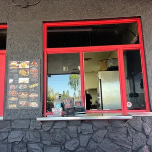 Ordering window