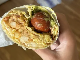 Los Primos Cantina