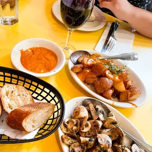 Patatas Bravas &amp; Champinones Al Ajillo