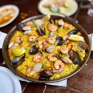 Paella De Mariscos