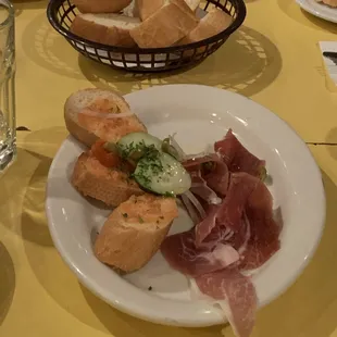 Jamon Serrano En Pan Con Tomate