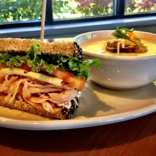 1/2 Sandwich &amp; Soup Combo