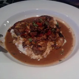 Low-Country Shrimp & Grits