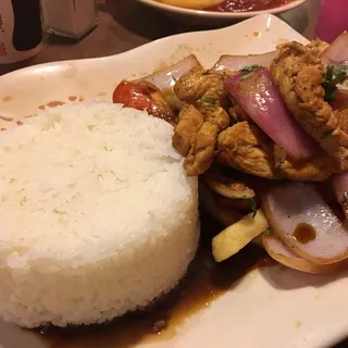 Pollo Saltado