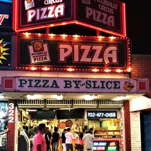 Pizzeria at Fremont Street Experience