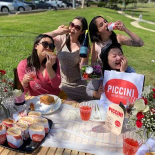 Fun times eating delicious Italian food at the park!  @missfoodaddict