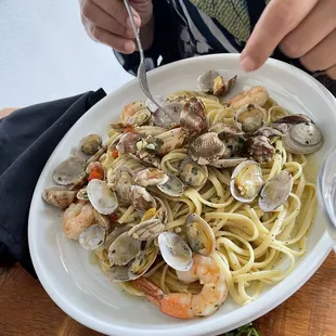 Clams over linguine with shrimp