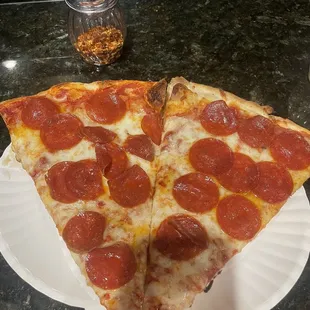 Pepperoni pizza
