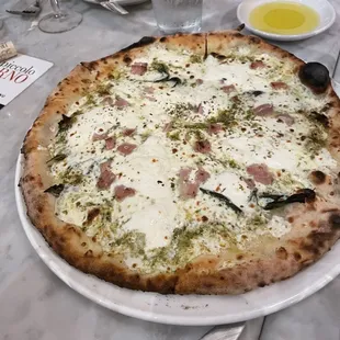 Mortadella E Pistachio Pizza