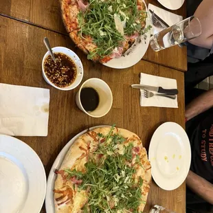 food, pizza