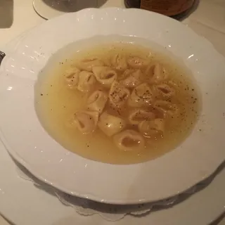 Cappelletti in Brodo