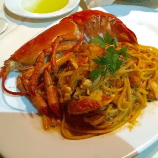 Linguine con Aragosta e Granchio