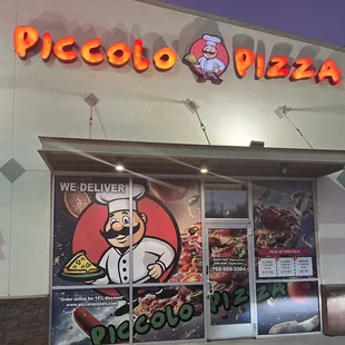 Piccolo Pizza Entrance
