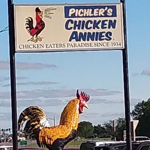 a chicken statue